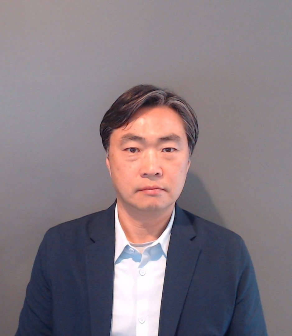 Chi Song, Operating Partner at Search Intelligence Group